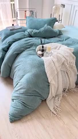 91家纺网 家纺一手货源 找家纺 安莱生活 2022新款牛奶绒雕花210克重比弗利系列 天青色