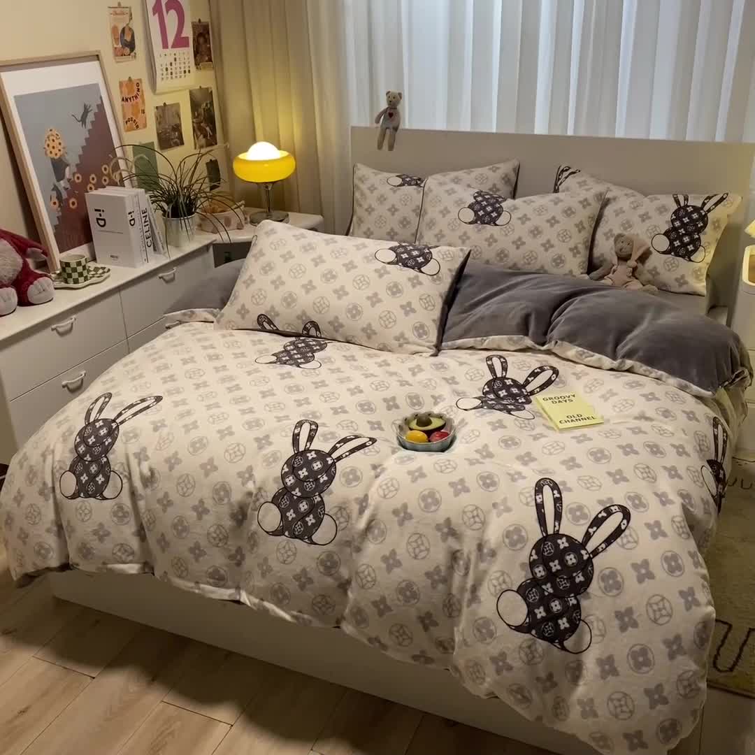 91家纺网 家纺一手货源 找家纺 大渔生活 2024新款牛奶绒印花系列四件套 兔先森