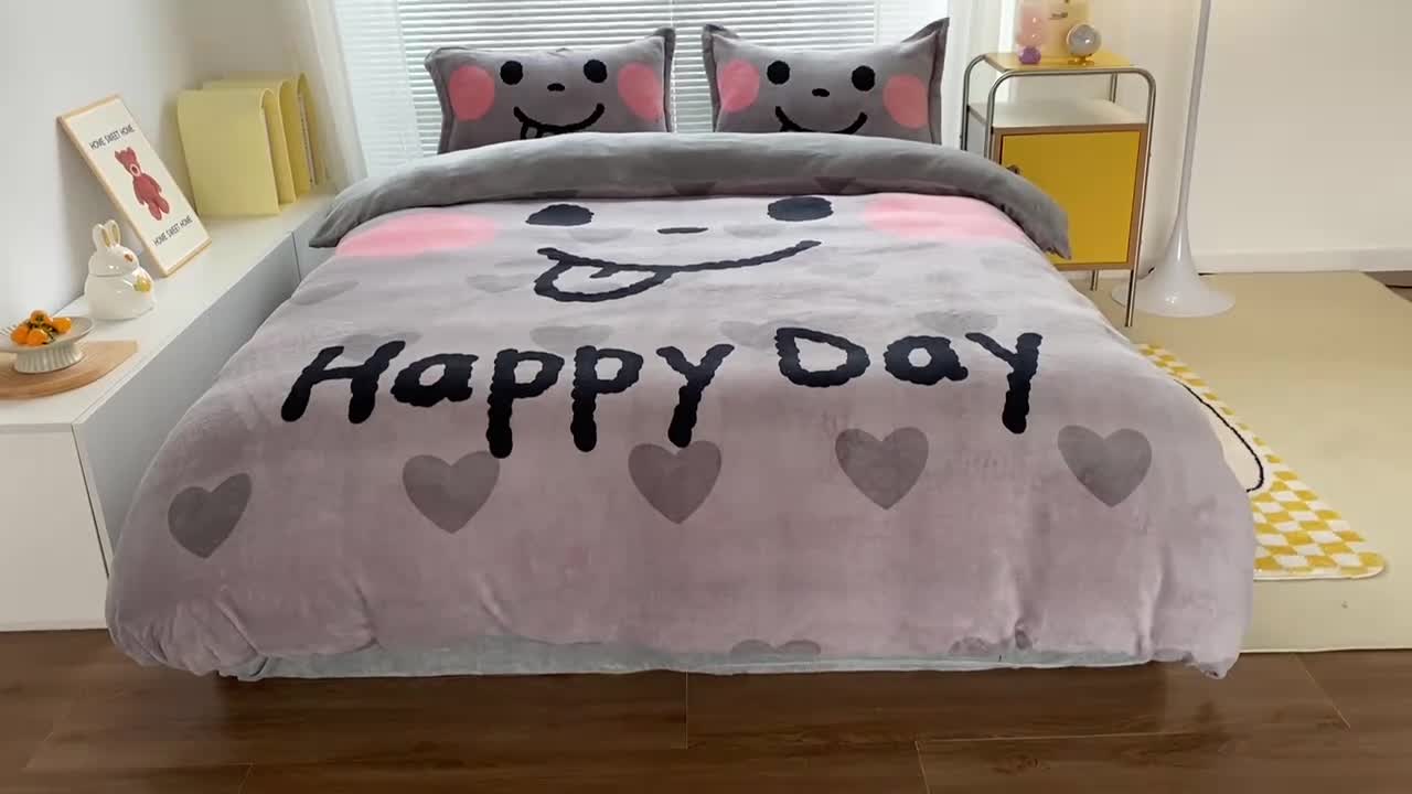 91家纺网 家纺一手货源 找家纺 慕尚 2022爆款大版高克重印花牛奶绒四件套 开心笑脸