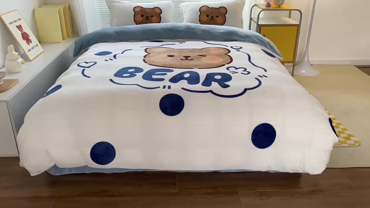 91家纺网 家纺一手货源 找家纺 慕尚 2022爆款大版高克重印花牛奶绒四件套 洋气熊