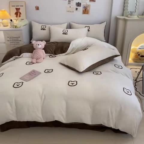 91家纺网 家纺一手货源 找家纺 （总）雅居坊2022新款毛巾绣小熊 牛奶绒四件套系列