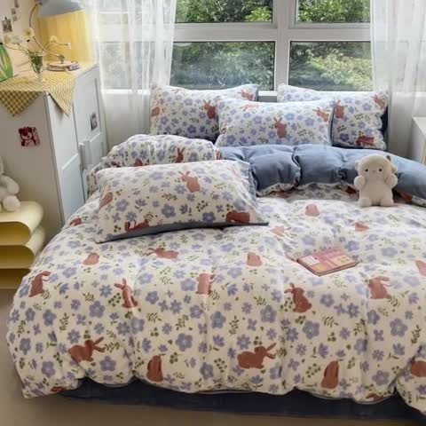 91家纺网 家纺一手货源 找家纺 雅居纺 2022新款牛奶绒印花四件套 兰花兔子