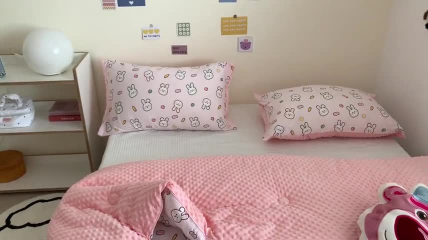 91家纺网 家纺一手货源 找家纺 星期八 2022新款针织棉豆豆被被子被芯 粉兔