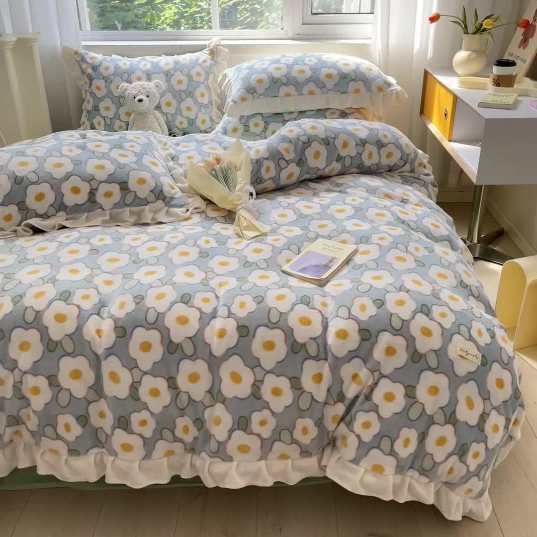 91家纺网 家纺一手货源 找家纺 安哆啦 2022新款加厚牛奶绒花边小贴标四件套 花边-淡蓝花海