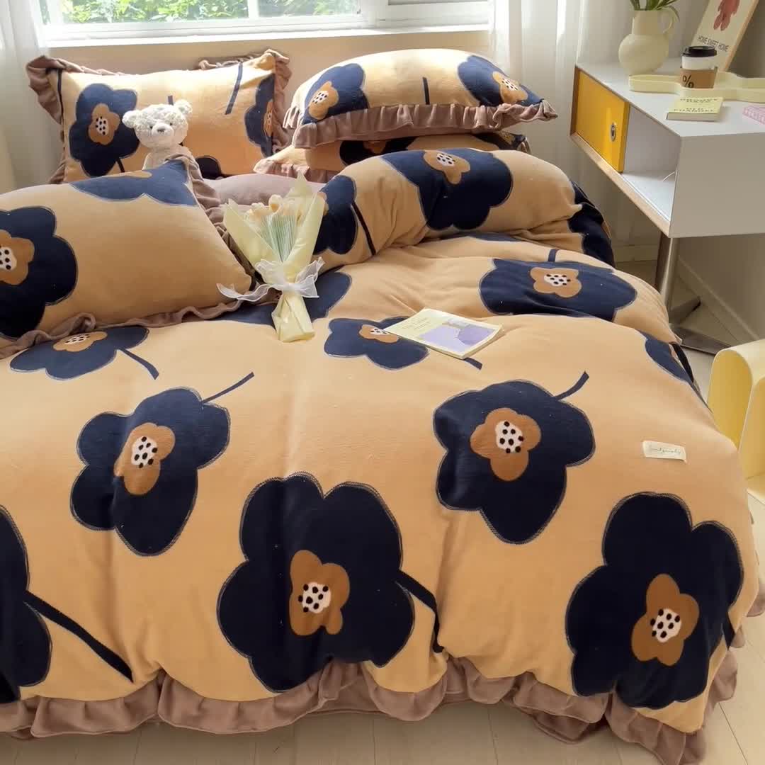 91家纺网 家纺一手货源 找家纺 安哆啦 2022新款加厚牛奶绒花边小贴标四件套 花边-复古花咖