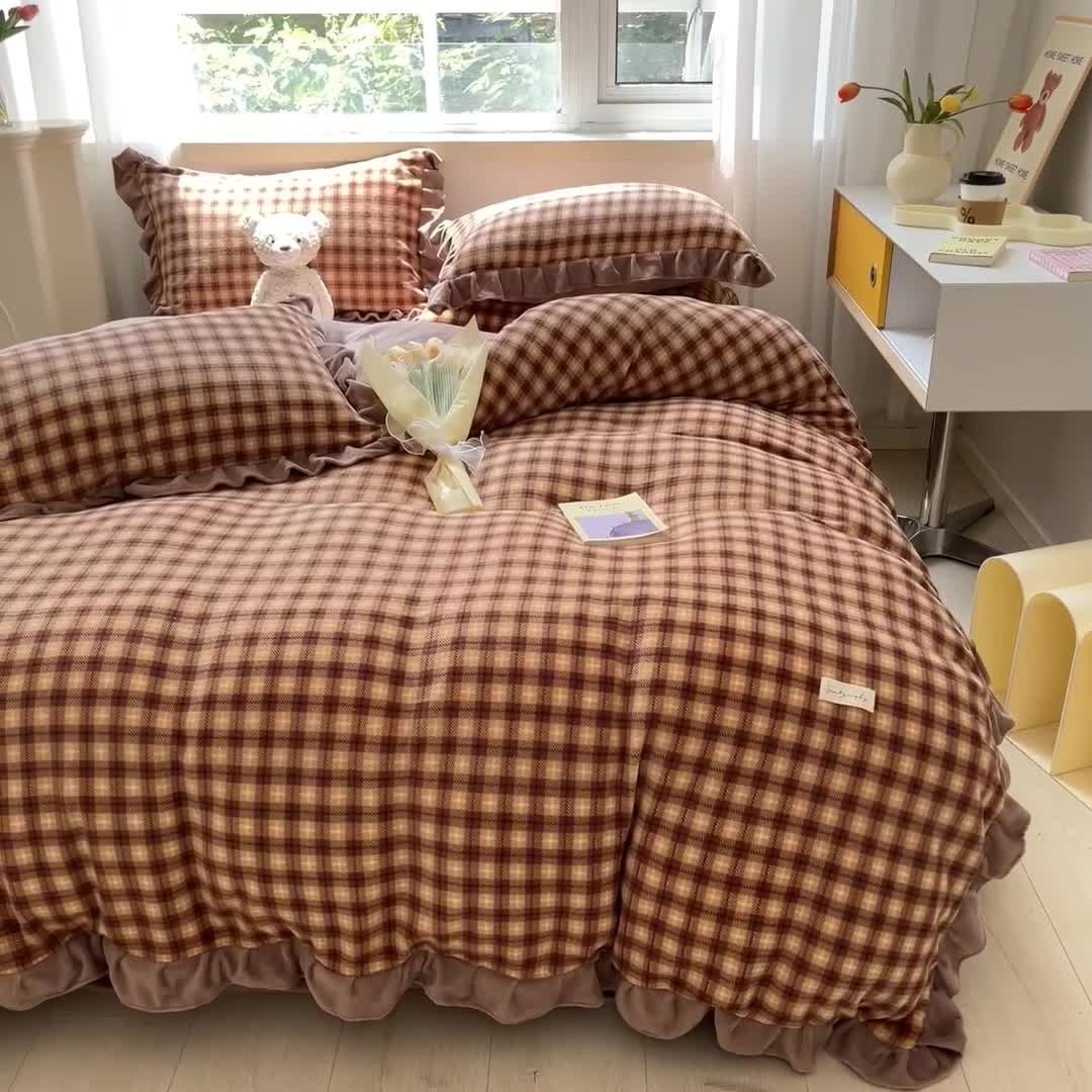 91家纺网 家纺一手货源 找家纺 安哆啦 2022新款加厚牛奶绒花边小贴标四件套 花边-格子咖