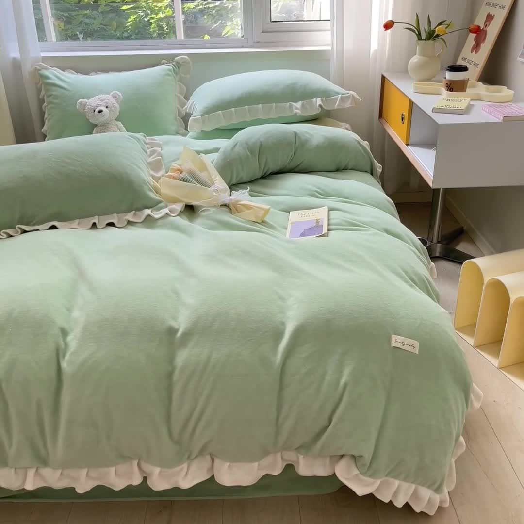 91家纺网 家纺一手货源 找家纺 安哆啦 2022新款加厚牛奶绒花边小贴标四件套 花边-嫩橘绿