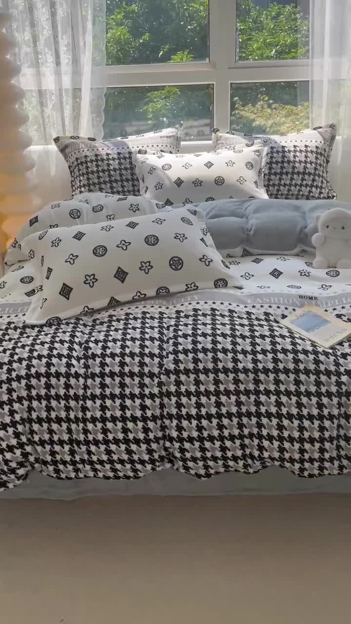 91家纺网 家纺一手货源 找家纺 2022新款爆款慕尚高克重田园风印花牛奶绒四件套 花蕾