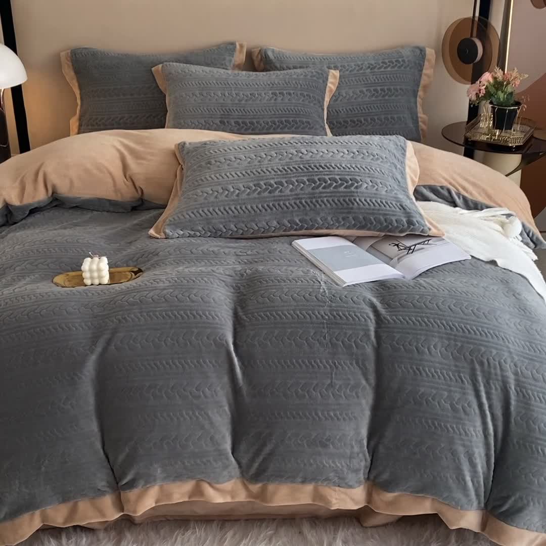 91家纺网 家纺一手货源 找家纺 铠畅 2022新款230克轻奢简约烂花绒牛奶绒剪花四件套 艾薇-灰