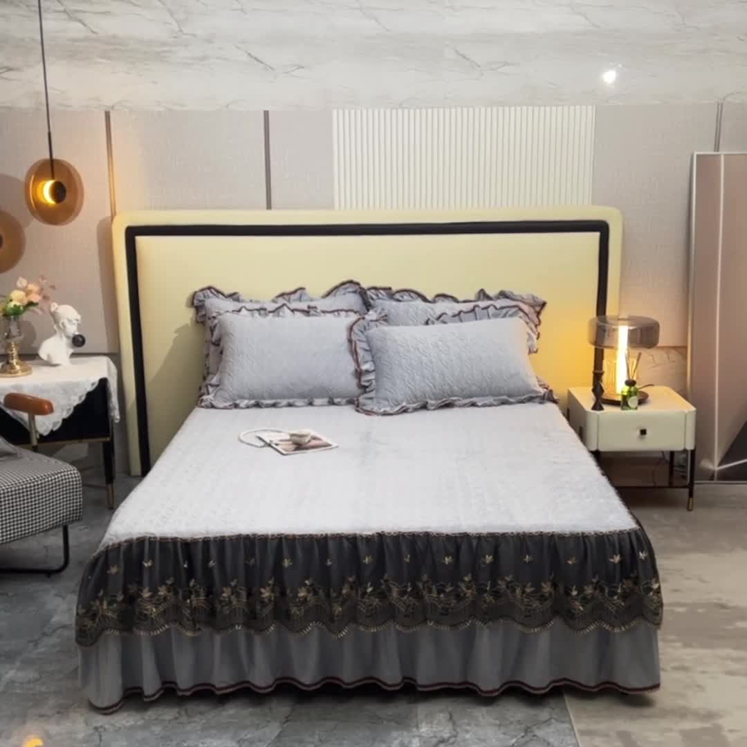 91家纺网 家纺一手货源 找家纺 美达水晶绒纯色夹棉床裙盛世皇朝系列床裙三件套 盛世皇朝-银灰