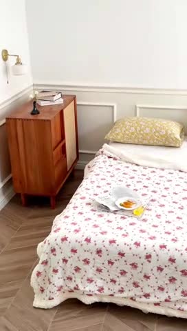 91家纺网 家纺一手货源 找家纺 时年 2022新款牛奶绒拼羊羔绒毯 漫漫花园