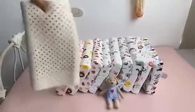 91家纺网 家纺一手货源 找家纺 亚龙工厂店 2022新款儿童枕 布朗熊