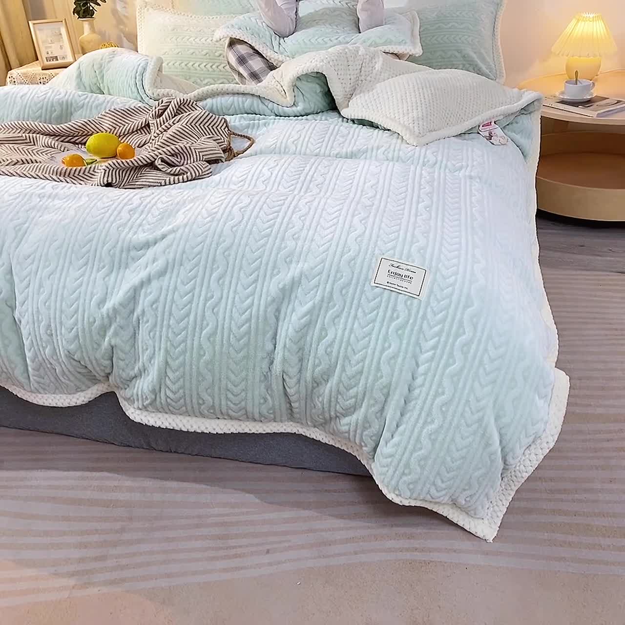 91家纺网 家纺一手货源 找家纺 新月家纺 2022新款雪花绒多功能被套 荧光绿