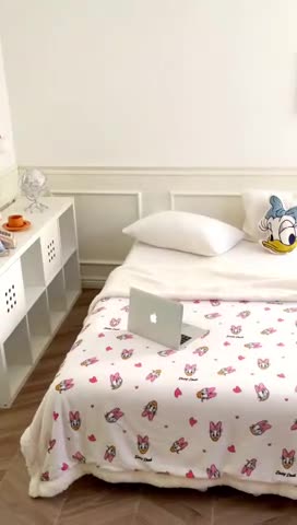 91家纺网 家纺一手货源 找家纺 时年 2022新款牛奶绒拼羊羔绒毯 黛西甜甜