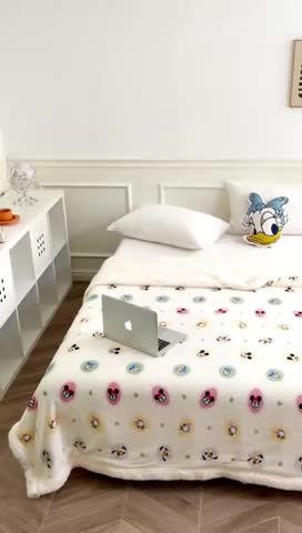 91家纺网 家纺一手货源 找家纺 时年 2022新款牛奶绒拼羊羔绒毯 妙妙屋