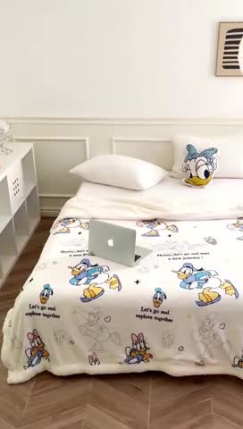 91家纺网 家纺一手货源 找家纺 时年 2022新款牛奶绒拼羊羔绒毯 游乐伙伴