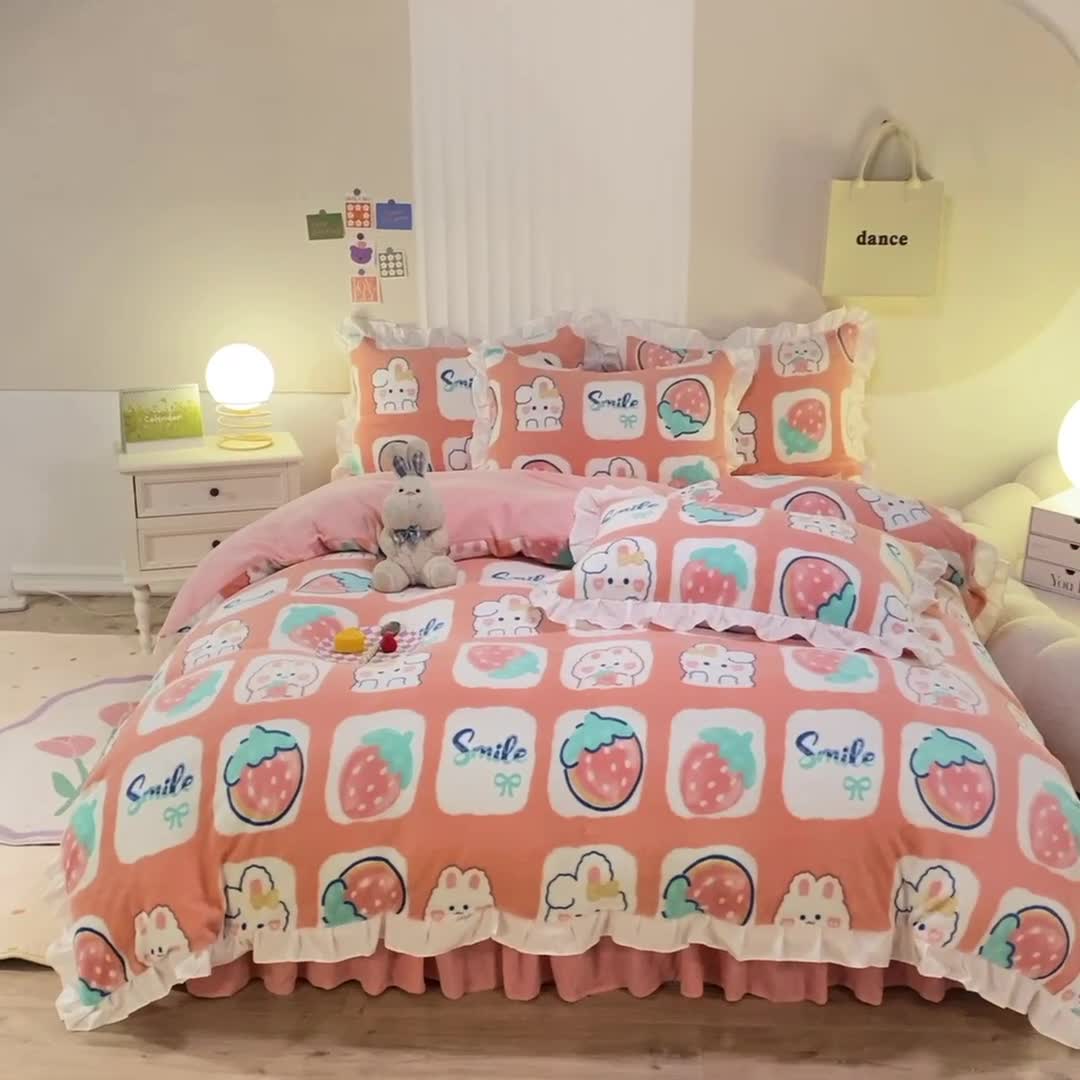 91家纺网 家纺一手货源 找家纺 绒兔兔 2022新款印花牛奶绒四件套提供买家秀草莓兔