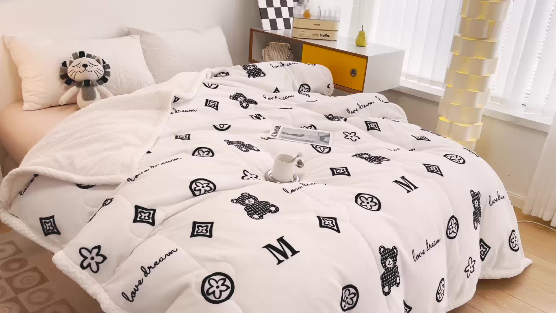 91家纺网 家纺一手货源 找家纺 慕尚 2022爆款牛奶绒贝贝绒夹棉3层加厚毛毯 加厚毯-潮熊