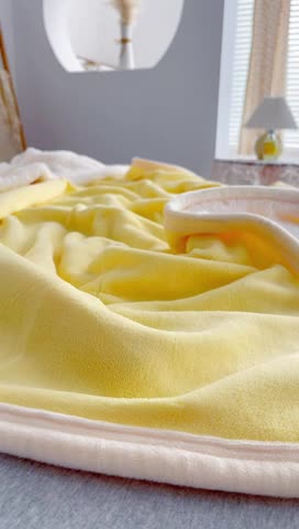 91家纺网 家纺一手货源 找家纺 总 安莱生活 秋冬新品高克重新品牛奶绒拼羊羔绒毛毯 图二