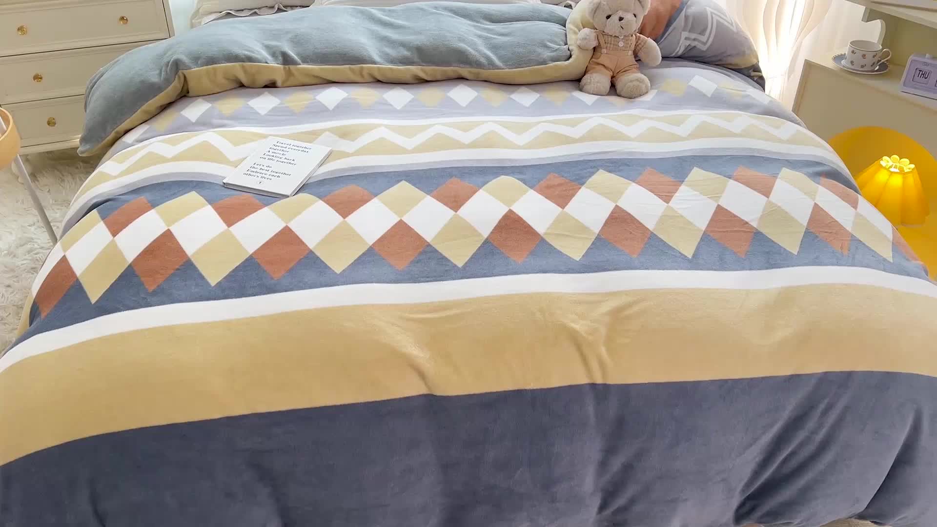 91家纺网 家纺一手货源 找家纺 慕尚 2022新款牛奶绒保暖单被套 古雅