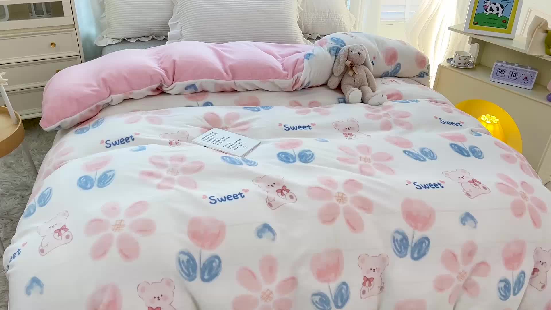 91家纺网 家纺一手货源 找家纺 慕尚 2022新款牛奶绒保暖单被套 小花熊