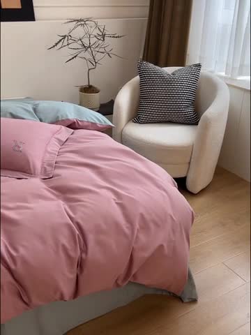 91家纺网 家纺一手货源 找家纺 沐白家纺 2022精梳火山全棉小磨毛纯色系列四件套 浅香紫丨黛水蓝