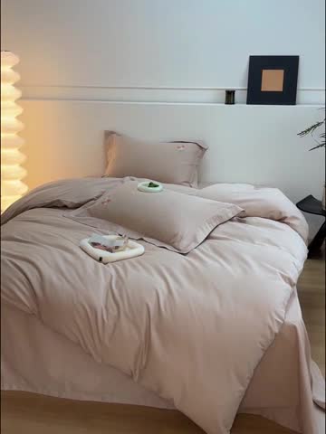 91家纺网 家纺一手货源 找家纺 沐白家纺 2022精梳火山全棉小磨毛纯色系列四件套 鱼肚白