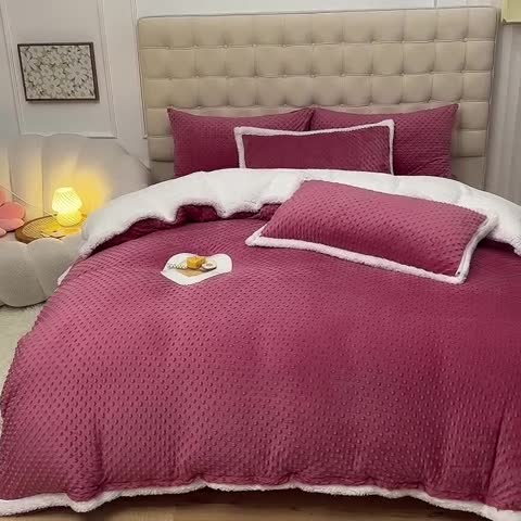 91家纺网 家纺一手货源 找家纺 艾米家居 2022秋冬新款豆豆绒+羊羔绒系列 豆沙