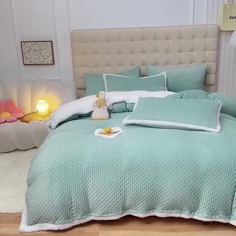 91家纺网 家纺一手货源 找家纺 艾米家居 2022秋冬新款豆豆绒+羊羔绒系列 水绿
