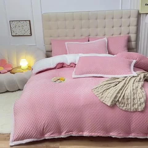 91家纺网 家纺一手货源 找家纺 艾米家居 2022秋冬新款豆豆绒+羊羔绒系列 玉色