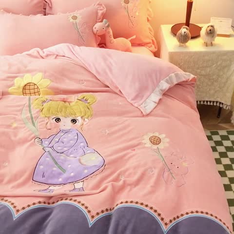 91家纺网 家纺一手货源 找家纺 优姿家纺 牛奶绒贴边绣花荷叶花边保暖四件 守护甜心-玉