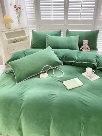 91家纺网 家纺一手货源 找家纺 啊雅家居 2025新款贝壳边宝宝绒四件套 贝壳草绿