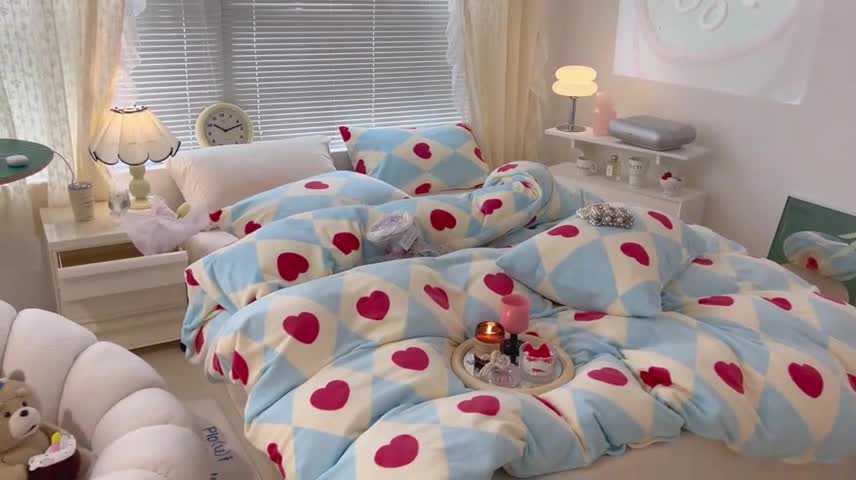 91家纺网 家纺一手货源 找家纺 昔可 2022新款牛奶绒少女小清新系列四件套 心动菱格纹