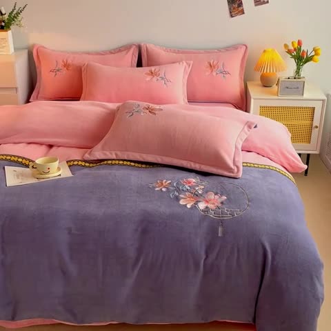 91家纺网 家纺一手货源 找家纺 优姿家纺 2022新款牛奶绒8斤双拼色绣花保暖四件套 中国风-玉