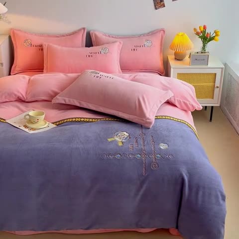 91家纺网 家纺一手货源 找家纺 优姿家纺 2022新款牛奶绒8斤双拼色绣花保暖四件套 山茶花-玉