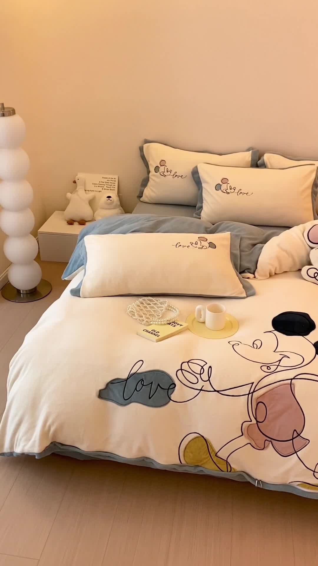 91家纺网 家纺一手货源 找家纺 朗莎 2022新款迪士尼230g高克重牛奶绒四件套 米奇