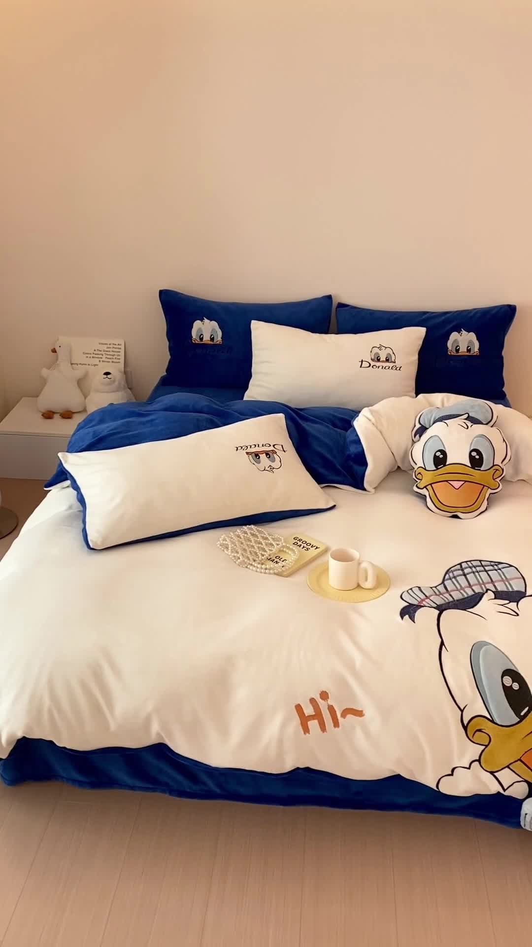 91家纺网 家纺一手货源 找家纺 朗莎 2022新款迪士尼230g高克重牛奶绒四件套 克莱因蓝-唐唐