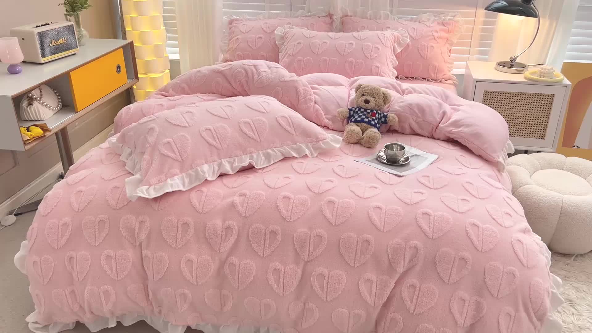 91家纺网 家纺一手货源 找家纺 澳梵 2022新款塔芙绒韩版四件套 猜心心-粉色