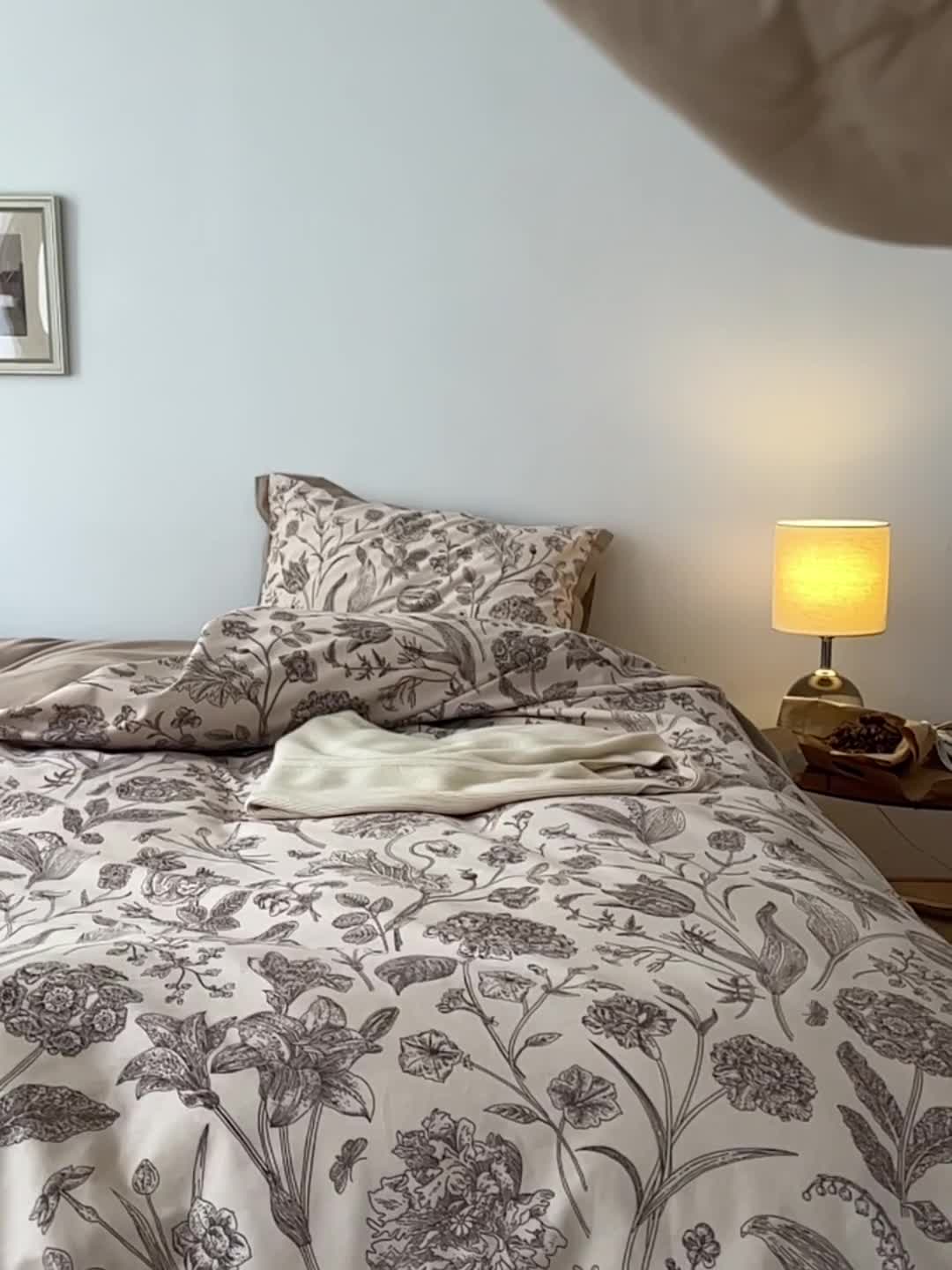 91家纺网 家纺一手货源 找家纺 时年 2022新款生态磨毛飞边款四件套 秋言