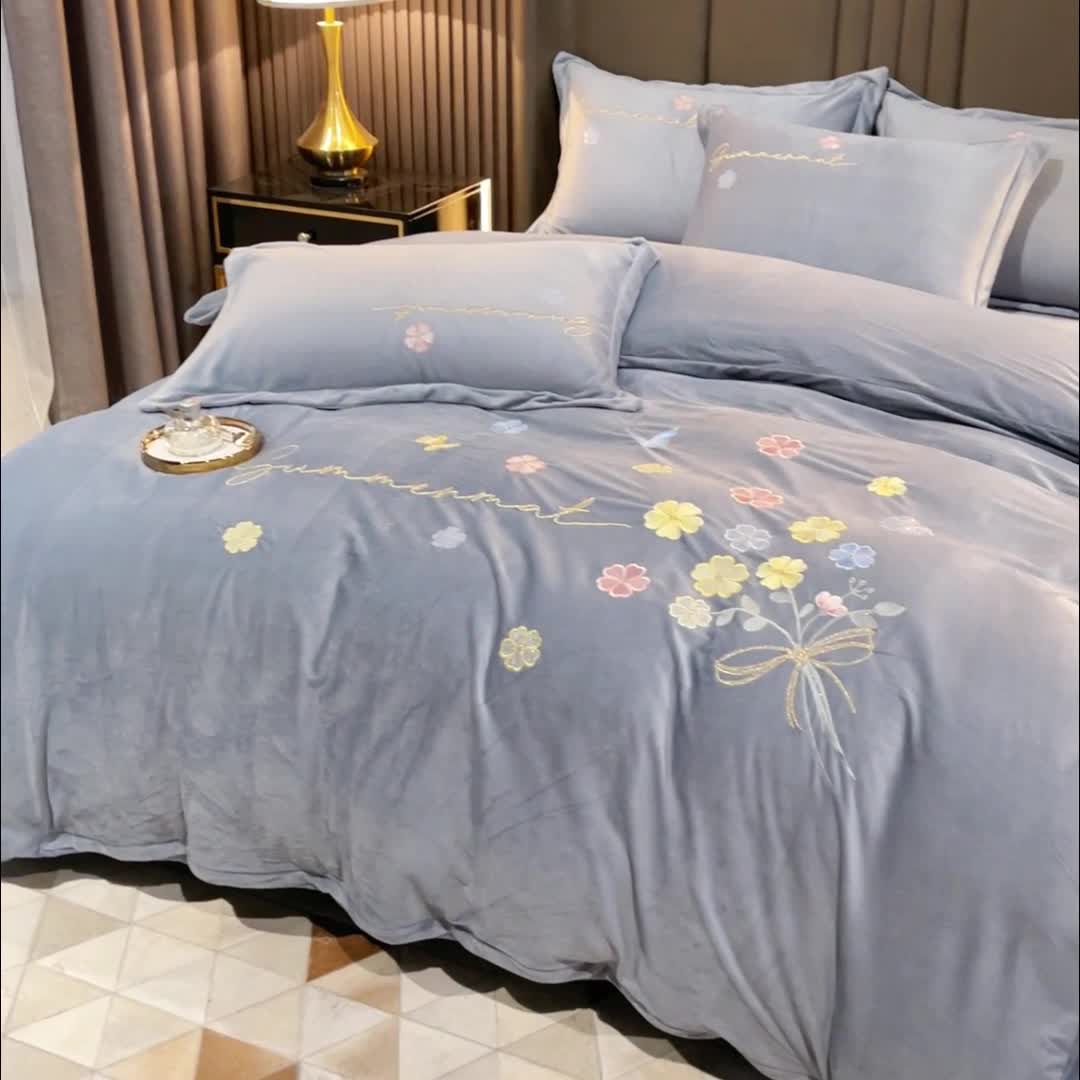 91家纺网 家纺一手货源 找家纺 金米诺 直播供货纯色水晶牛奶绒四件套小清新床裙式  花之境 花之境-灰色