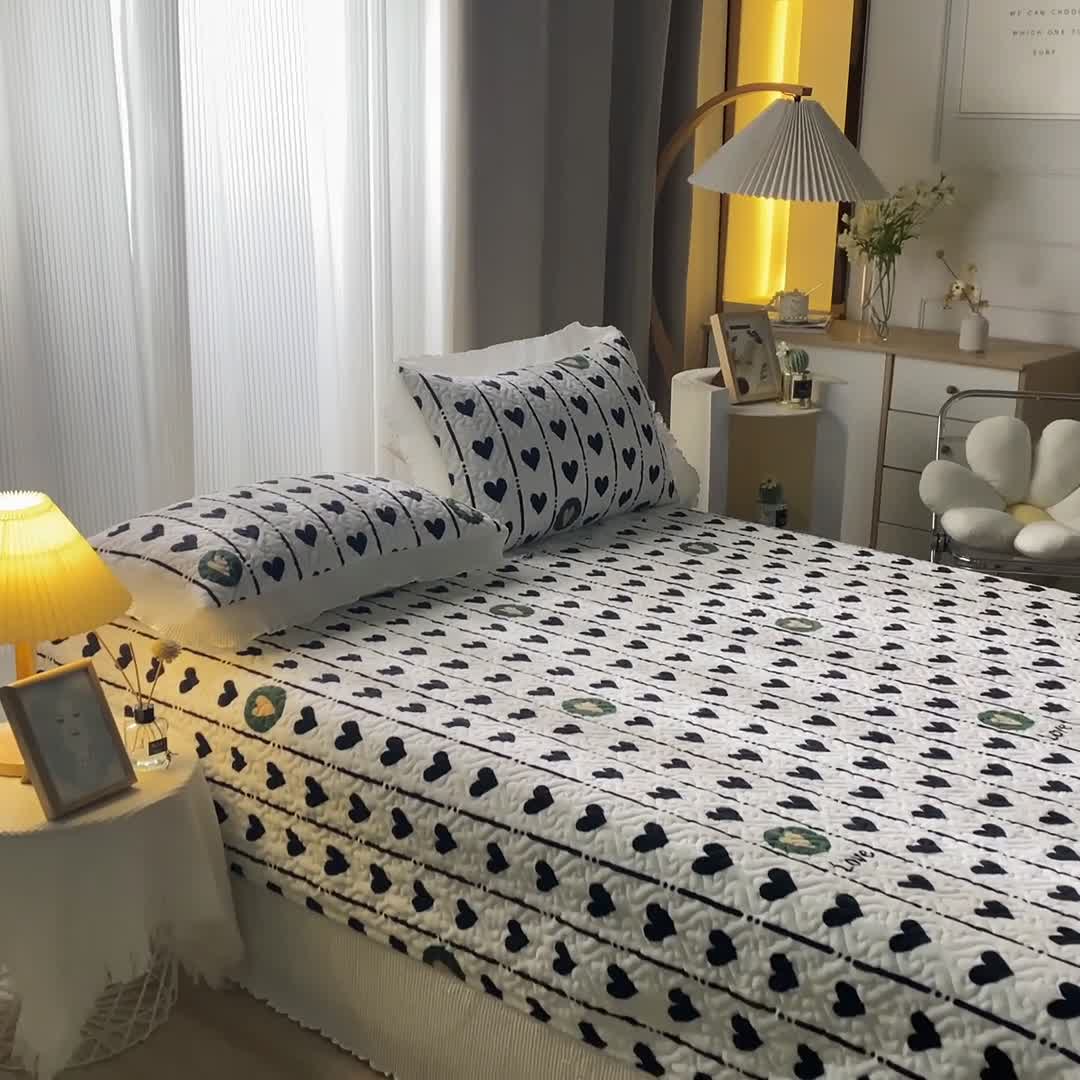 91家纺网 家纺一手货源 找家纺 迷仙巢 2022新款牛奶绒床盖款 心心相印