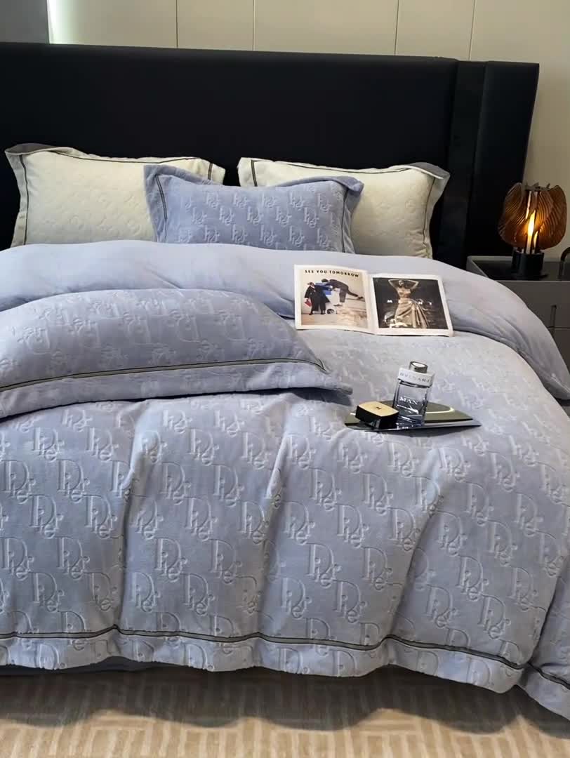 91家纺网 家纺一手货源 找家纺 优悦 2025新款加厚双面牛奶绒提花四件套 挪威-蓝