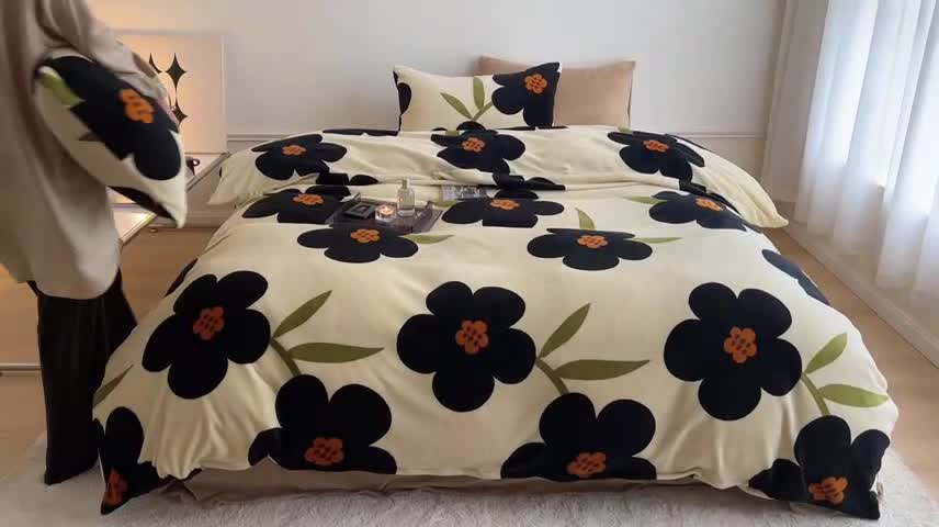 91家纺网 家纺一手货源 找家纺 圆岛家纺 2022新款230克高克重牛奶绒保暖四件套 太阳花