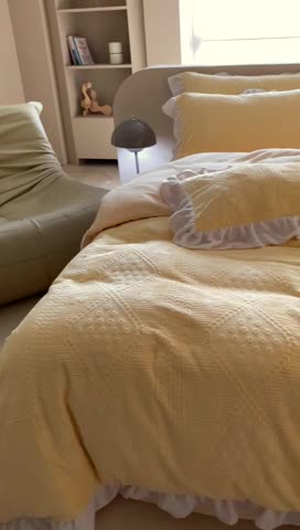 91家纺网 家纺一手货源 找家纺 馨蕊 2022新款秋冬轻奢雕花绒煦暖绒四件套-温妮 温妮-氧气黄