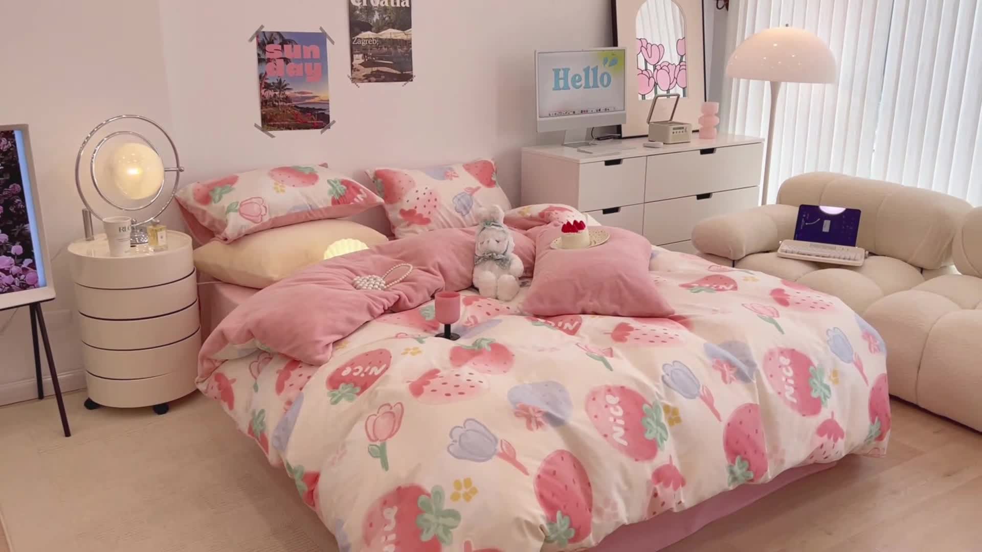 91家纺网 家纺一手货源 找家纺 昔可 2022新款梦幻公主风系列棉加绒印花四件套 草莓果酱