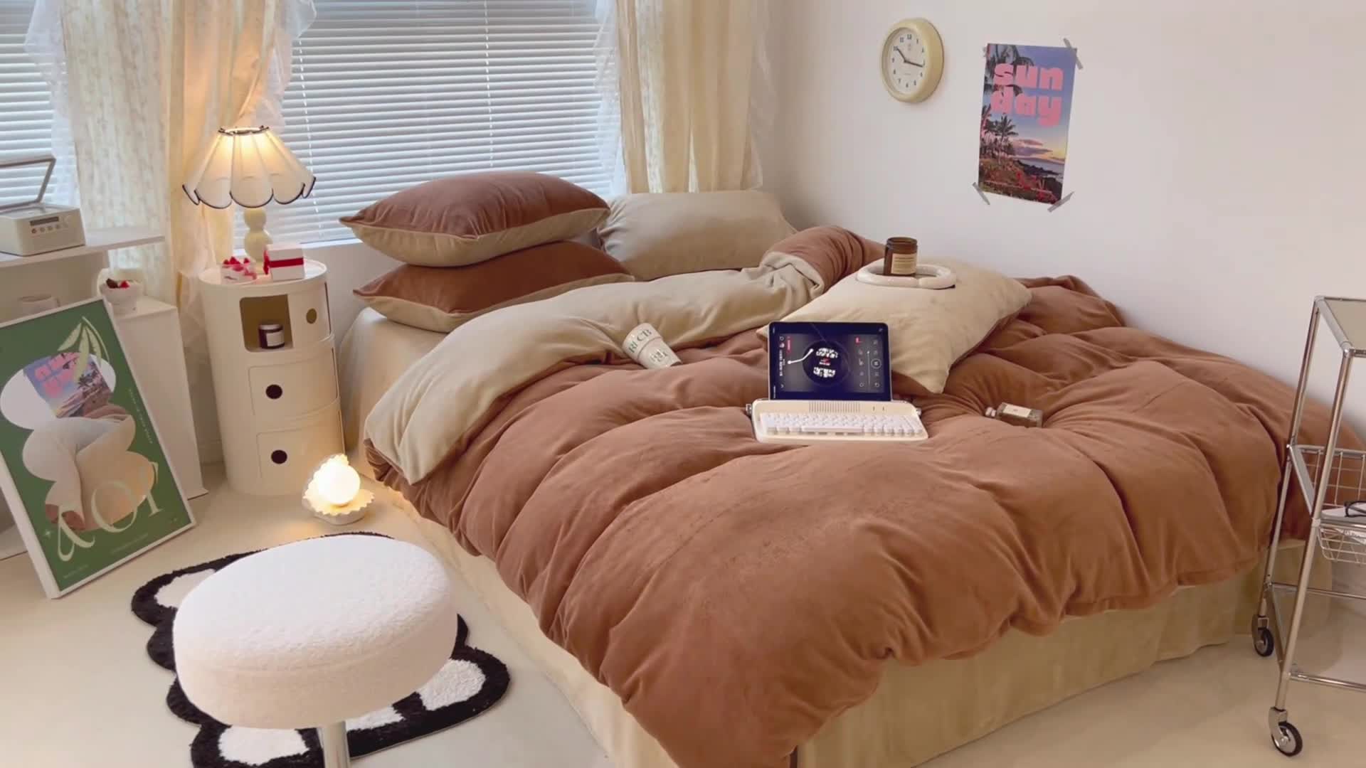 91家纺网 家纺一手货源 找家纺 昔可 2022新款奶油双拼系列牛奶绒四件套 焦糖栗子