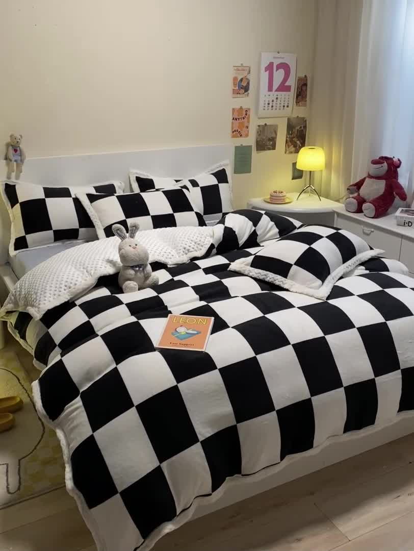 91家纺网 家纺一手货源 找家纺 澳梵 2022新款牛奶绒豆豆绒四件套 黑白格