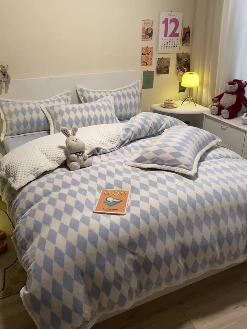 91家纺网 家纺一手货源 找家纺 澳梵 2022新款牛奶绒豆豆绒四件套 时光-蓝