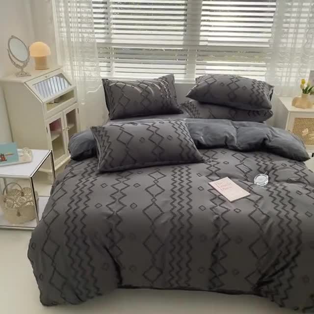 91家纺网 家纺一手货源 找家纺 琪格格纺织 2023新款韩式水洗棉剪花+牛奶绒四件套 洛克灰