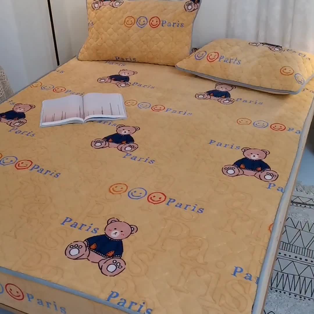 91家纺网 家纺一手货源 找家纺 小虾米 2022新款大床牛奶绒夹棉床笠 巴黎熊